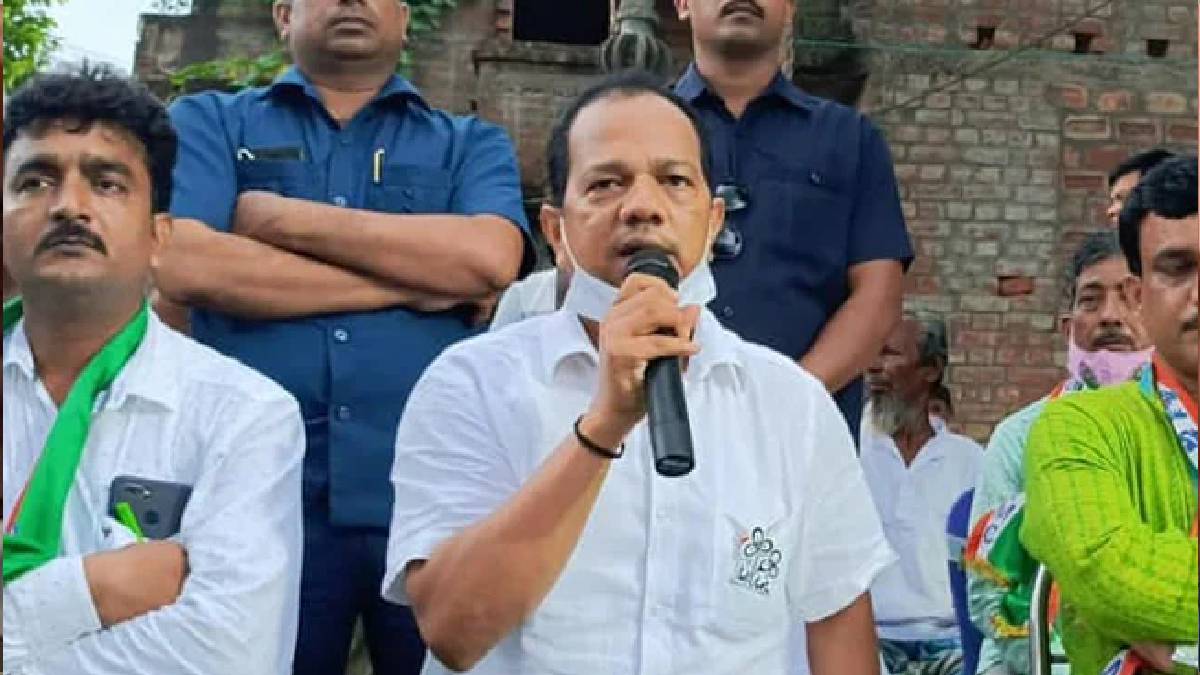 সাপ্লিমেন্টারি তালিকায় নাম উঠতেই উৎসবের আমেজে মনোনয়ন জমা দিলেন জঙ্গিপুরের তৃণমূল প্রার্থী