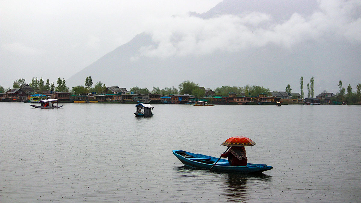 কাশ্মীরে জলাভূমির ৬৯৭টির মধ্যে ৫১৮টি হ্রদ হারিয়ে পরিবেশের ভারসাম্যে ভয়াবহ সংকট