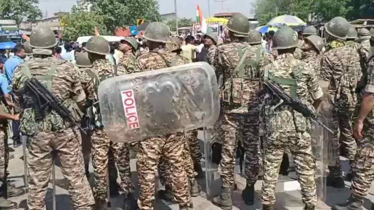 বুধবারের পর আজও ফের বিক্ষোভ মালদহে, সকালে থেকে শুরু হয় অবরোধ