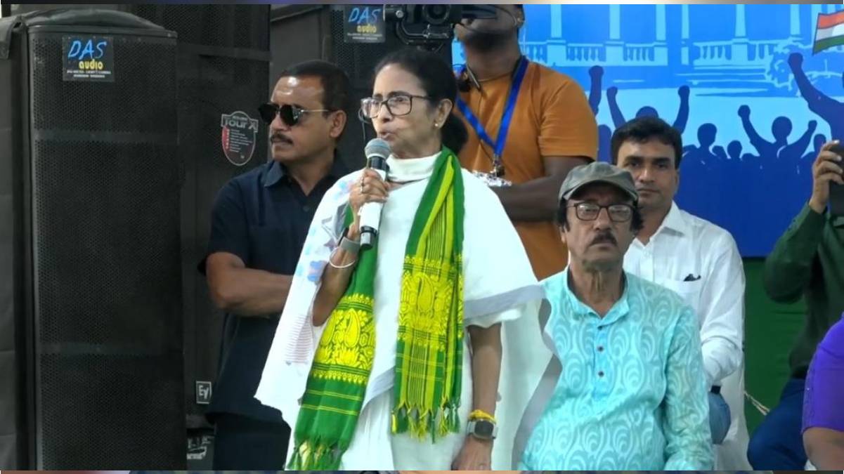 নববর্ষে শিলিগুড়িতে মমতার প্রচার