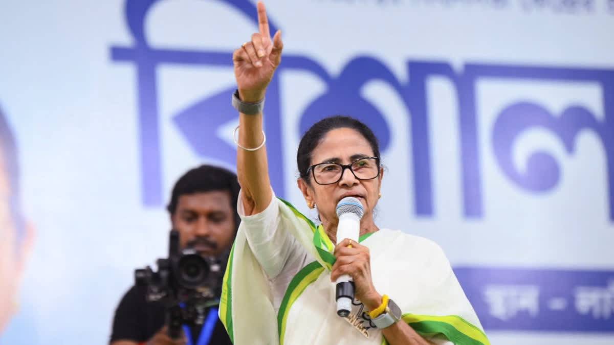 অমিত শাহর পদত্যাগ দাবি করলেন মুখ্যমন্ত্রী