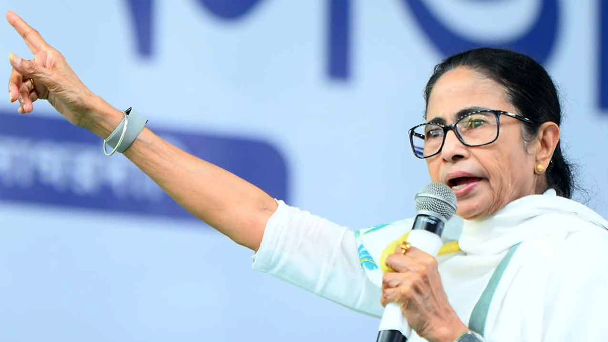 মালদহে জনসভায় তৃণমূলের পক্ষে জোর বার্তা মমতার, ভোটের আগে উত্তপ্ত রাজনীতি