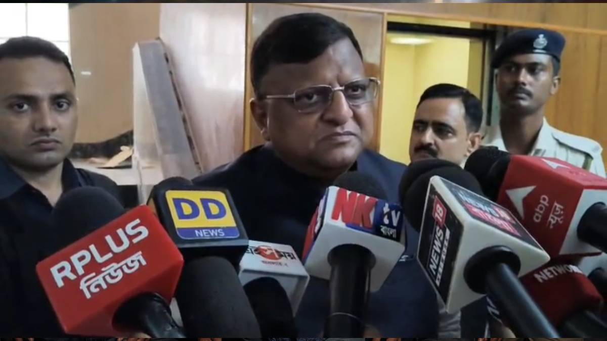 মালদহে কড়া বার্তা সিইওর, বুথের ১০০ মিটারে শুধুই কেন্দ্রীয় বাহিনী