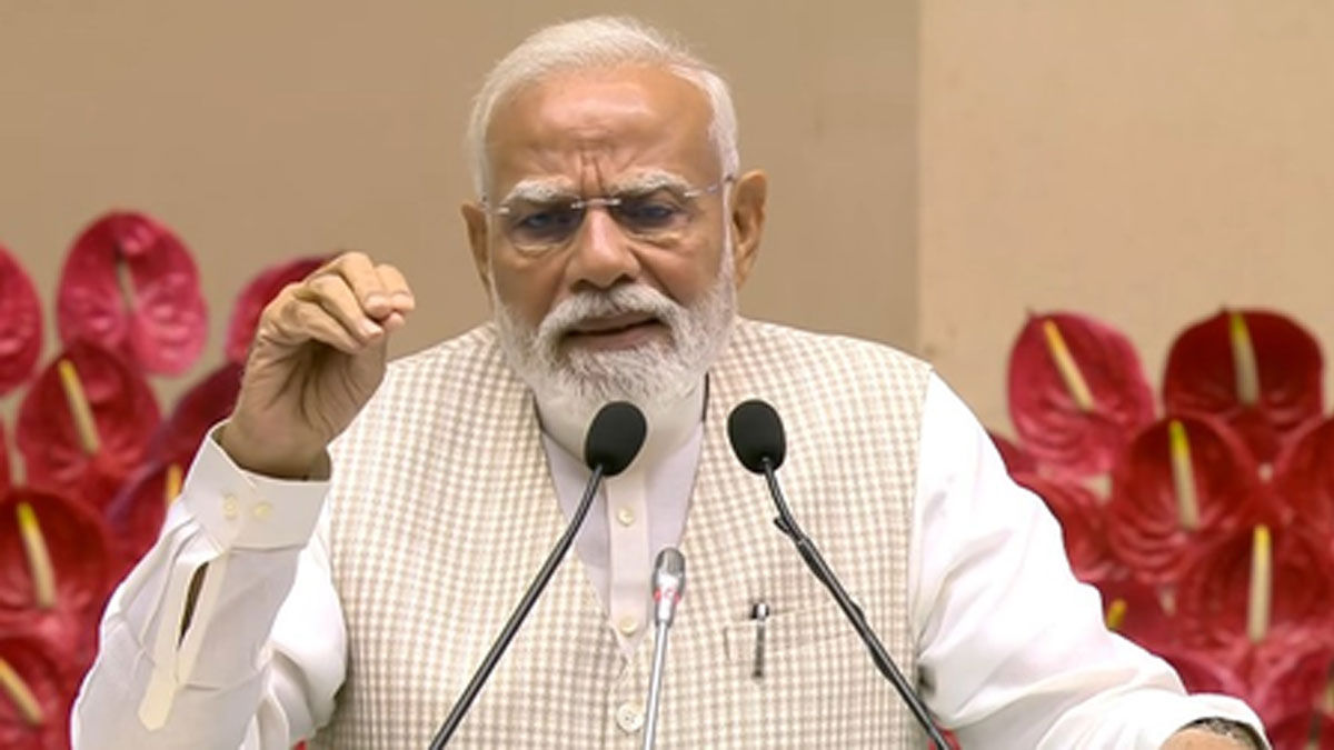 দেশের উজ্জ্বল ভবিষ্যতে সবচেয়ে বড় নিশ্চয়তা নারীদের অংশগ্রহণ, বার্তা মোদীর