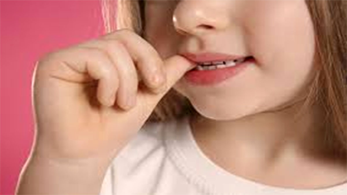 নখ কামড়ানোর পরিণতি চিরস্থায়ী পঙ্গুত্ব