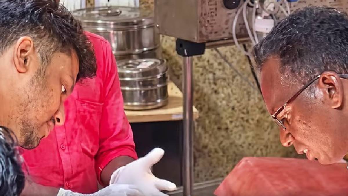 ওটি-তে চিকিৎসকের ভূমিকায় তৃণমূল প্রার্থী, চিকিৎসক-সহ হাসপাতালের ছয়জনকে শোকজ