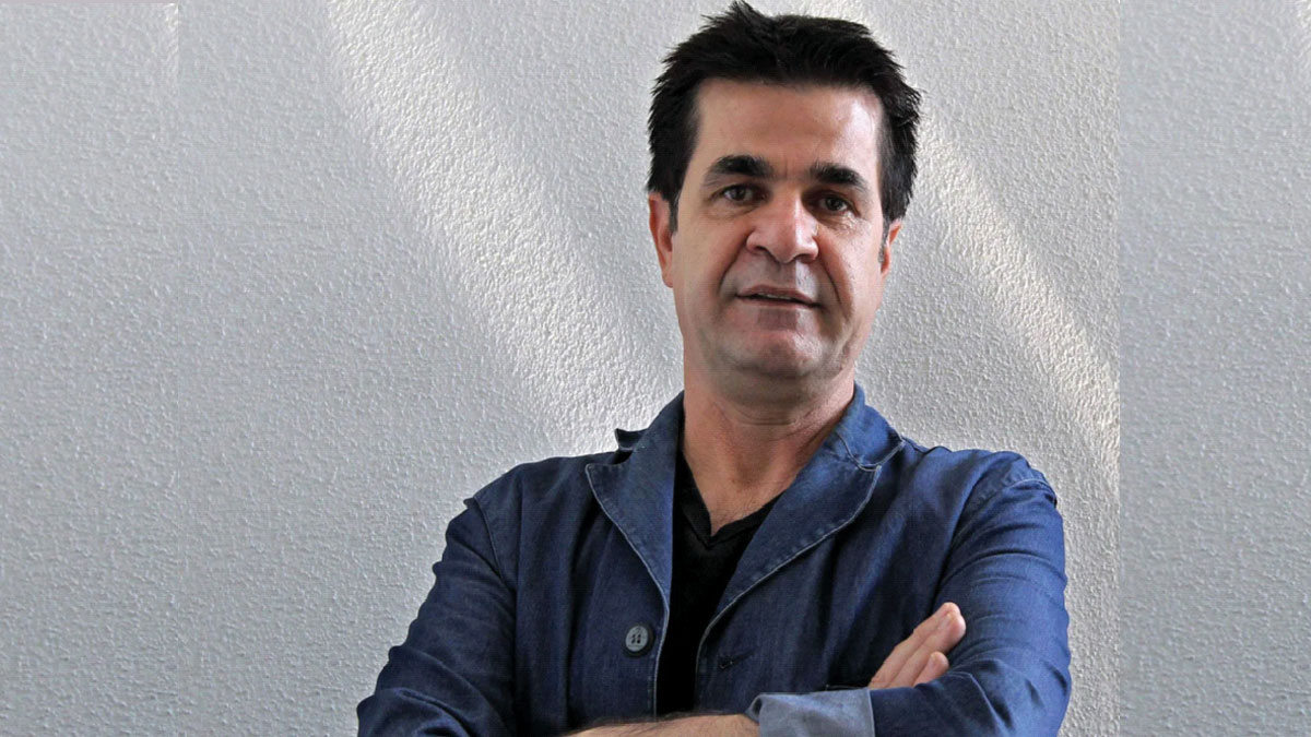 যুদ্ধের মুখে স্বদেশে ফেরা: চলচ্চিত্র নির্মাতা জাফর পানাহির নীরব প্রতিবাদ