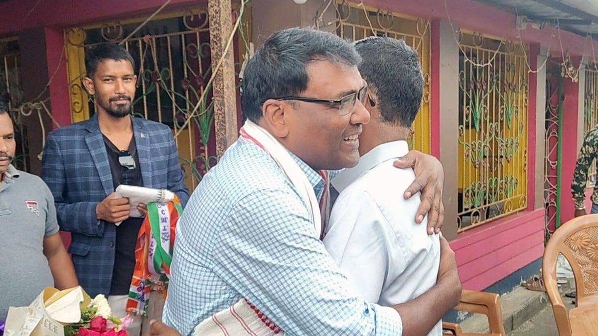 নাগরাকাটায় প্রার্থী নিয়ে জল্পনা, তৃণমূলের পাশে দৃঢ় সঞ্জয় কুজুর