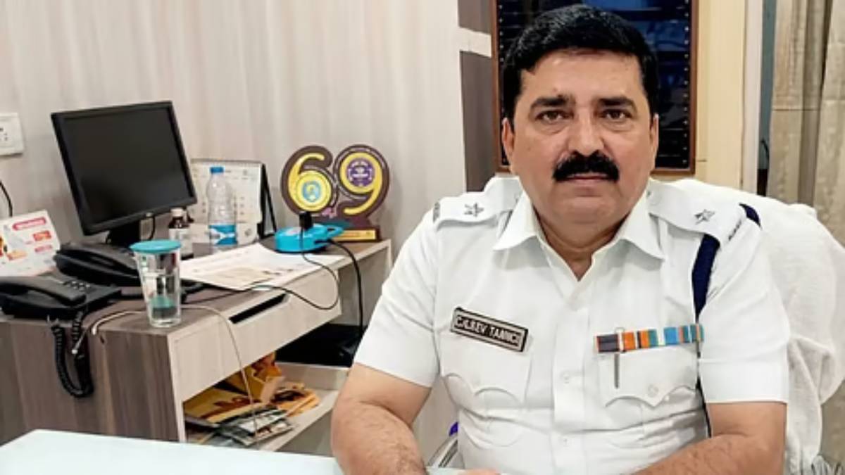 ইডি হানাকে শুভেন্দু অধিকারীর চাল বলে তোপ দাগলেন ডিসি শান্তনুর পুত্র