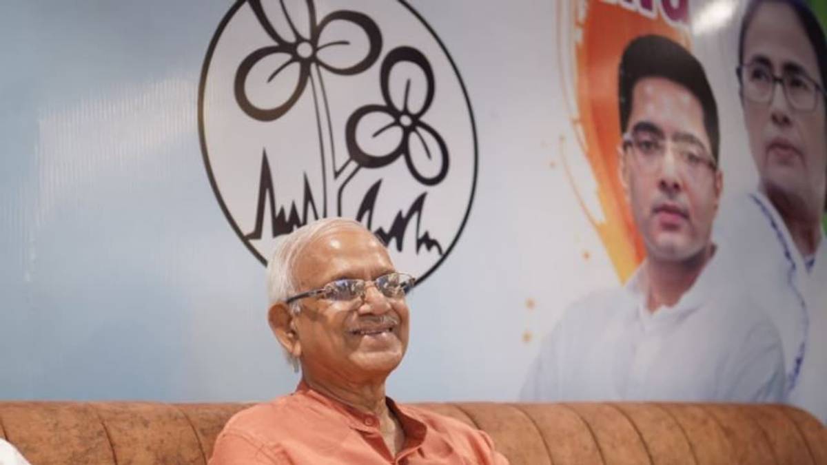 মমতার জন্য ভবানীপুর ছেড়েছিলেন, সুব্রতর ‘উত্তরাধিকার’ রক্ষায় মনোনয়ন পেশ শোভনদেবের