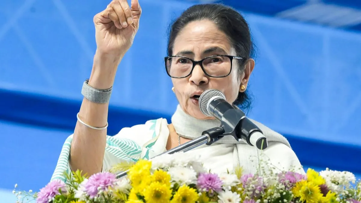 বুলডোজার রাজনীতির বিরুদ্ধে মমতা, হাওড়া-তিলজলার উচ্ছেদ অভিযান ঘিরে কেন্দ্রকে নিশানা