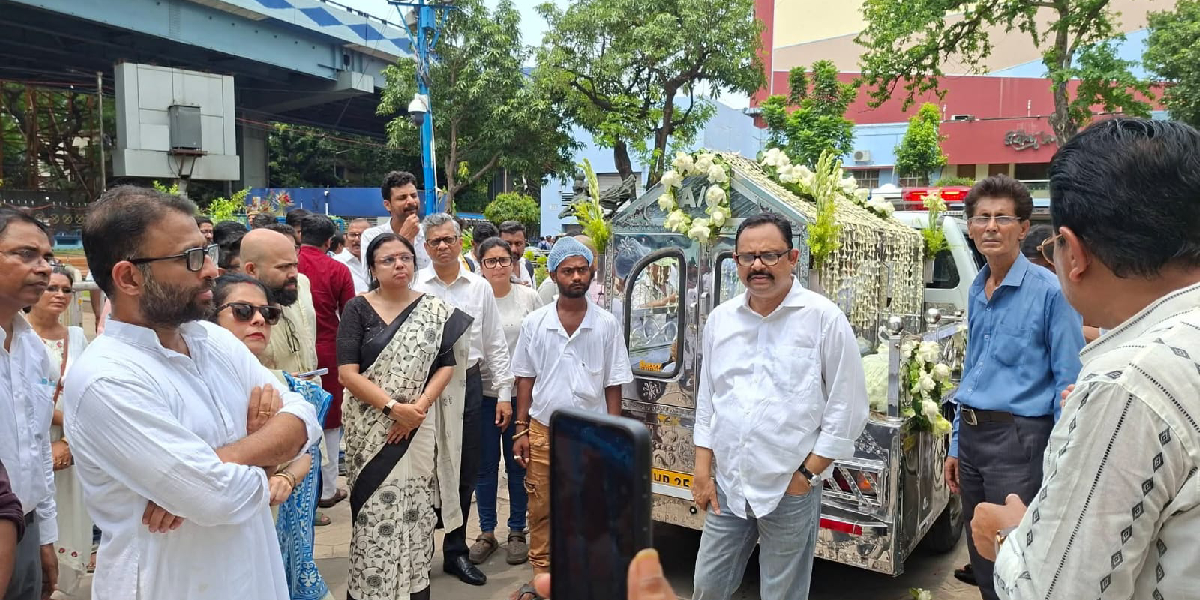 অনীক দত্তর সকল ছবি প্রদর্শন হবে নন্দনে, জানালেন রুদ্রনীল