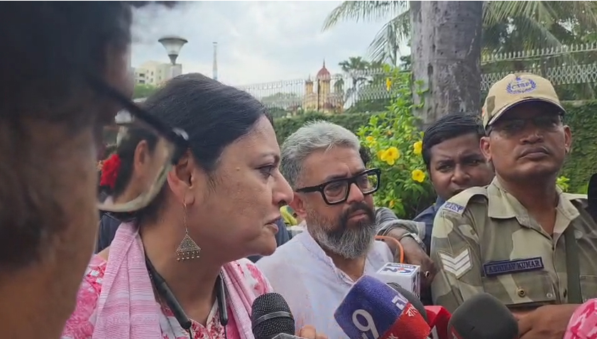 অনীক দত্তের সিনেমা নিয়ে চলচ্চিত্র উৎসব, জানালেন অগ্নিমিত্রা পাল