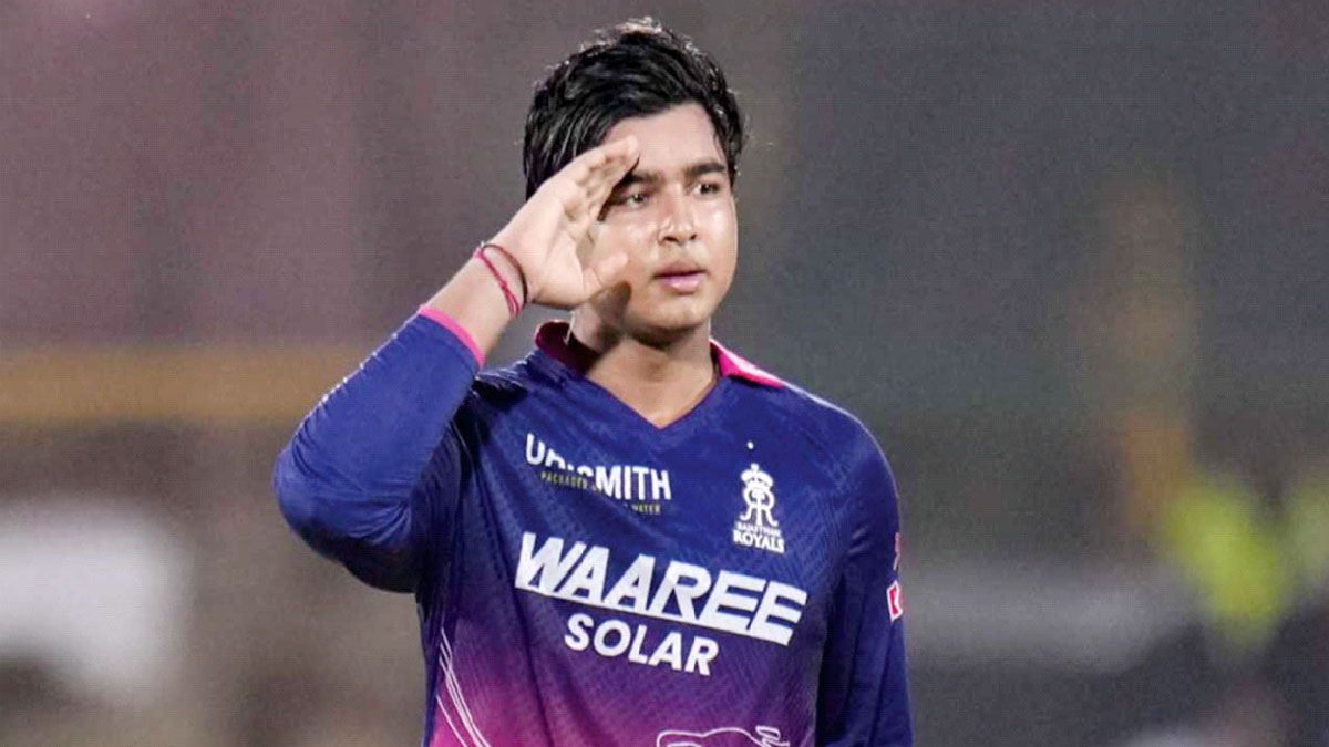 মাতৃদিবসে মাকে শুভেচ্ছা জানাতে ভোলেনি বৈভব