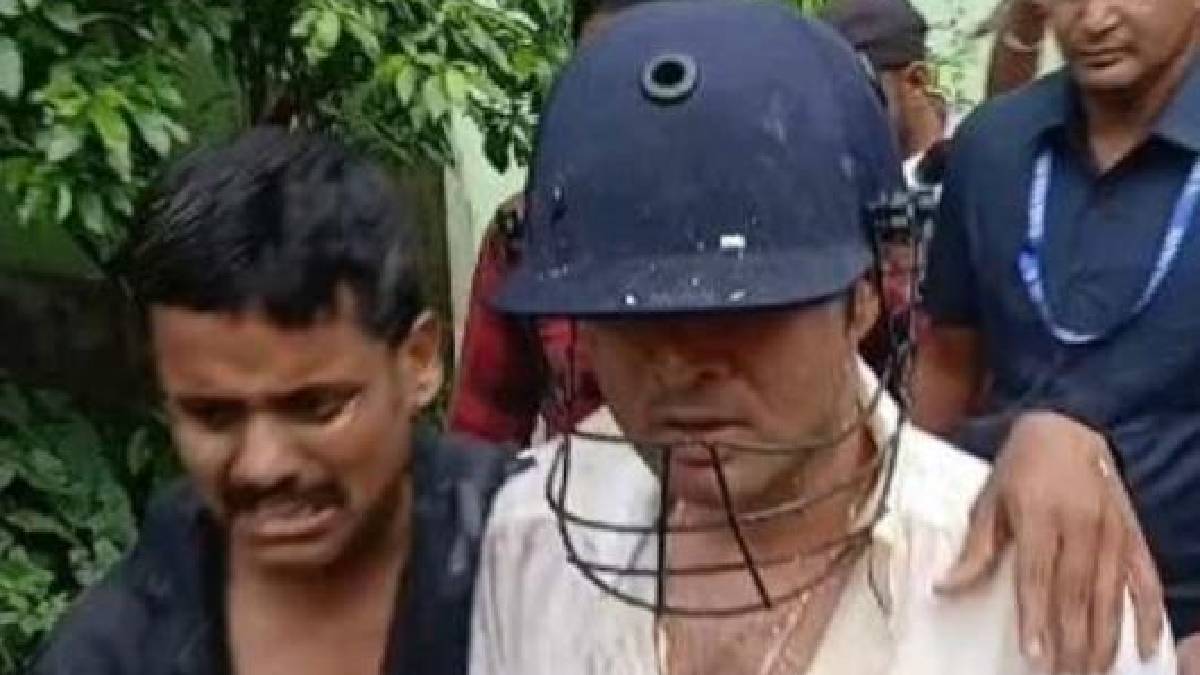 সোনারপুরে নিহত তৃণমূল কর্মীর বাড়ি গিয়ে চড়-ঘুষি, ‘চোর’ স্লোগান অভিষেককে