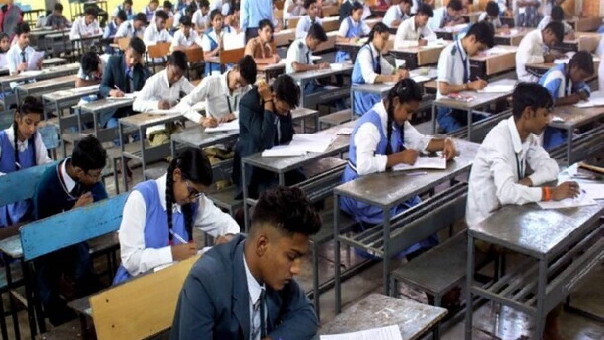 নবম-দশমে তিনটি ভাষা শেখা বাধ্যতামূলক, জানাল সিবিএসই