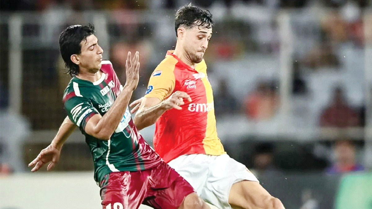 ডার্বি ড়্র হওয়ায় খেতাব জয়ের আশা জিইয়ে রাখল দুই প্রধান