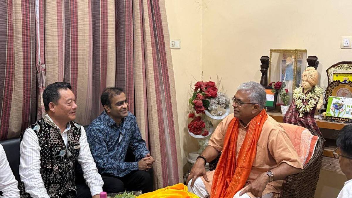 পাহাড়ের স্থায়ী সমাধান নিয়ে তৎপর মোর্চা  দিলীপ ঘোষের সঙ্গে বৈঠকে গুরুং-গিরি