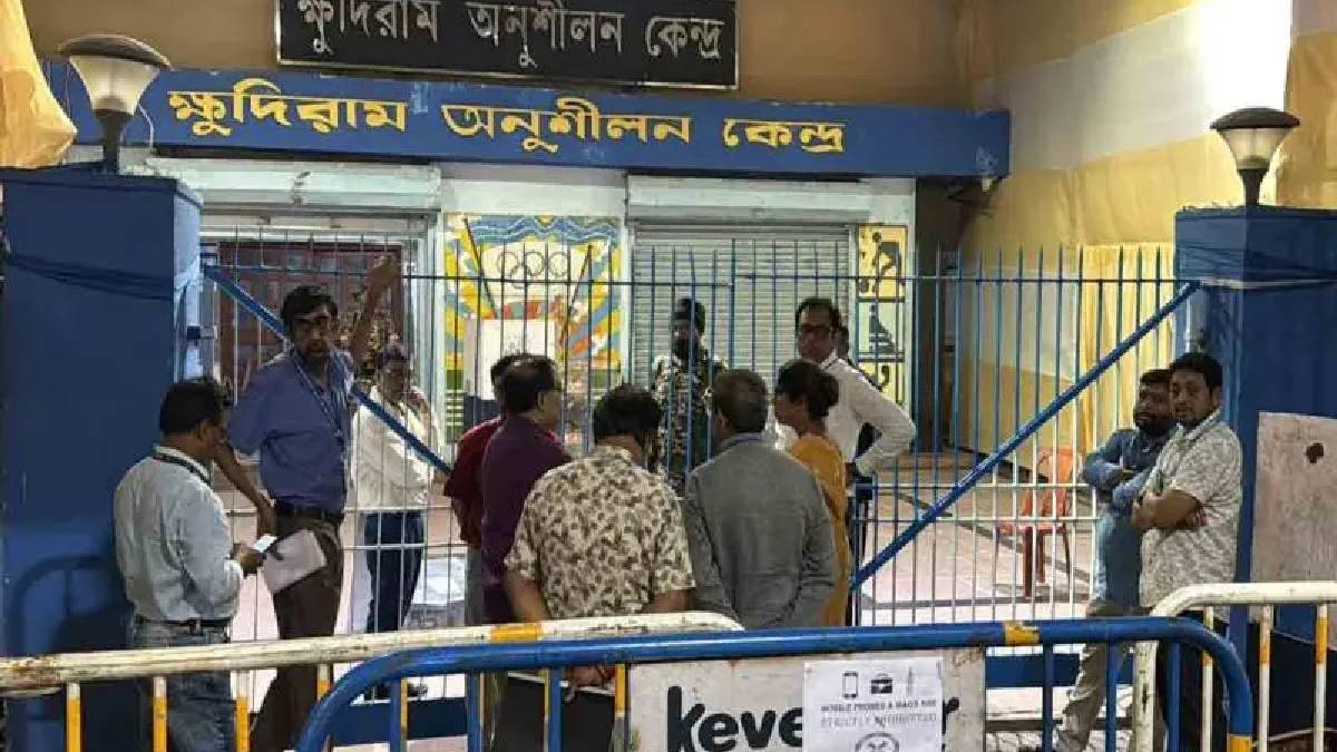 পোস্টাল ব্যালট বাছাইয়ে নিয়ম ভাঙা নিয়ে কমিশনের অভিযোগ তৃণমূলের