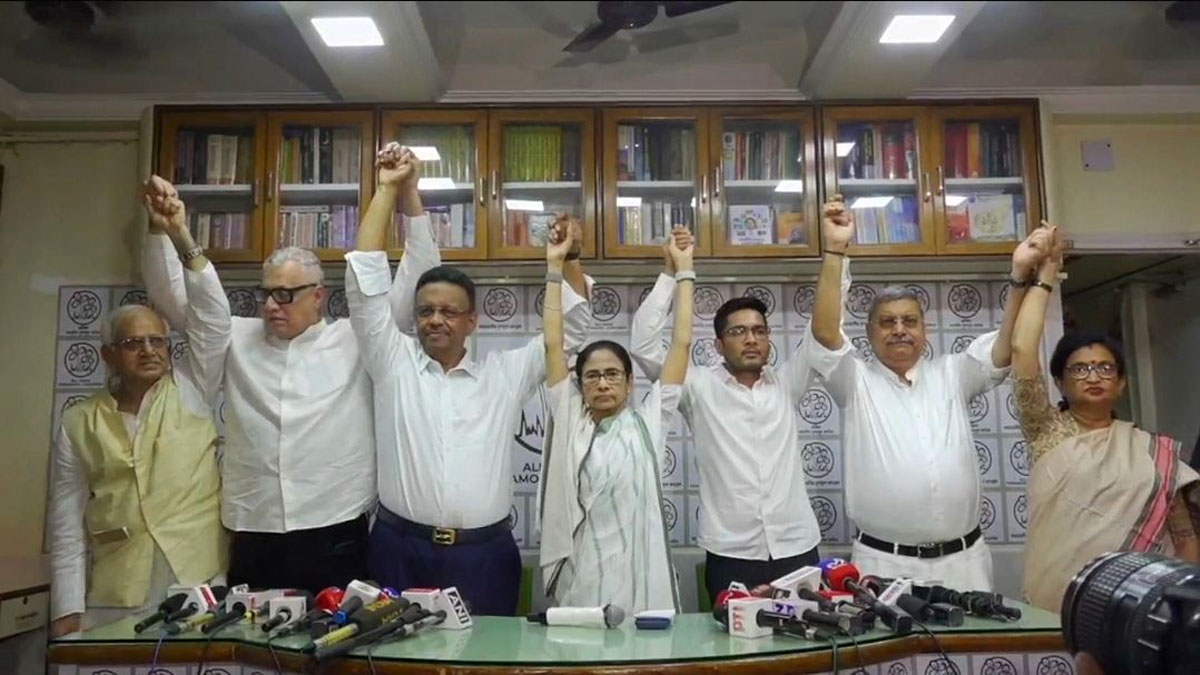 ‘অমি হারিনি, ইস্তফা দেব না’— বিস্ফোরক মমতা, রাজভবন না যাওয়ার ঘোষণা
