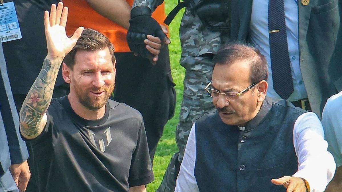 প্রাক্তন ক্রীড়ামন্ত্রী অরূপ বিশ্বাসের বিরুদ্ধে এফআইআর দায়ের, মেসিকাণ্ডের জের