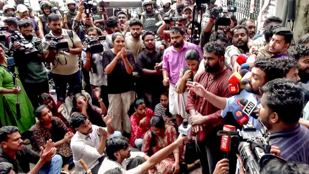 ২১ জুন নীট ইউজি পরীক্ষা, ধর্মেন্দ্র প্রধানের বাড়ির বৈঠকে সিদ্ধান্ত