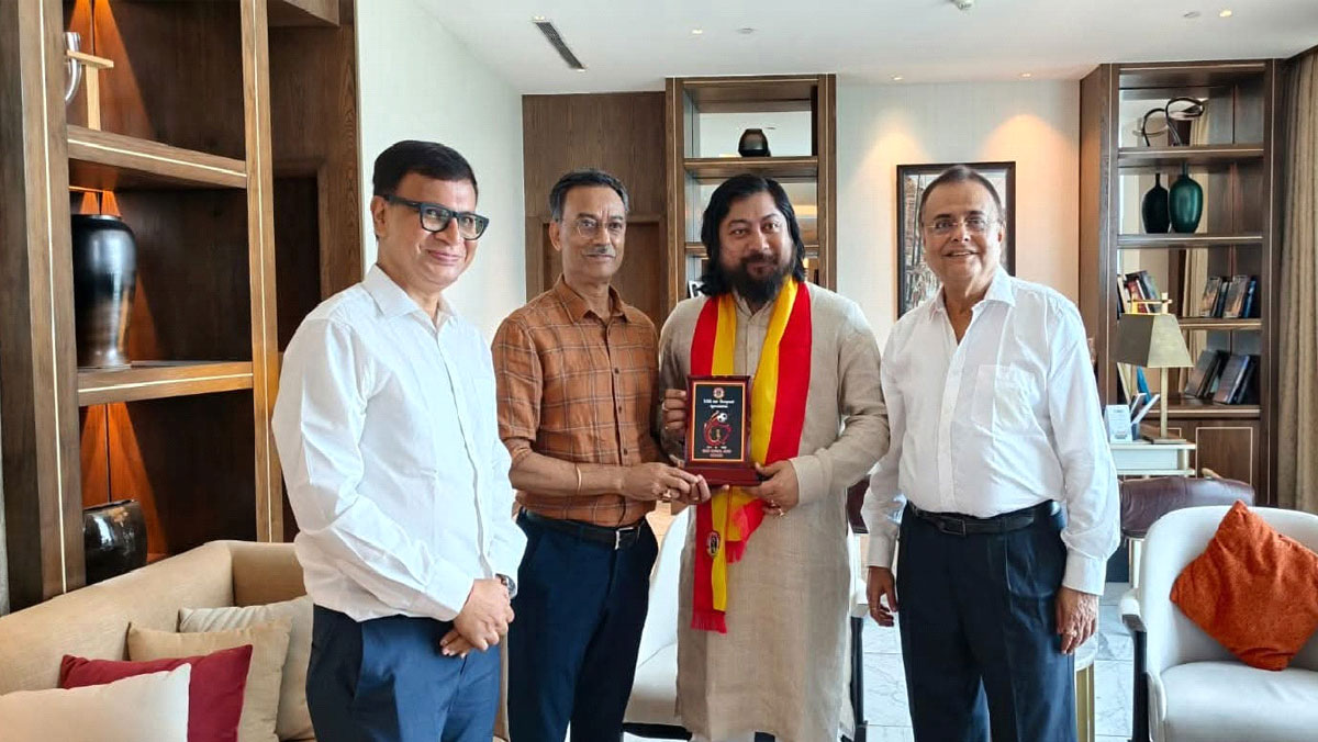 ক্রীড়ামন্ত্রীর সঙ্গে সাক্ষাৎ ইস্টবেঙ্গলের