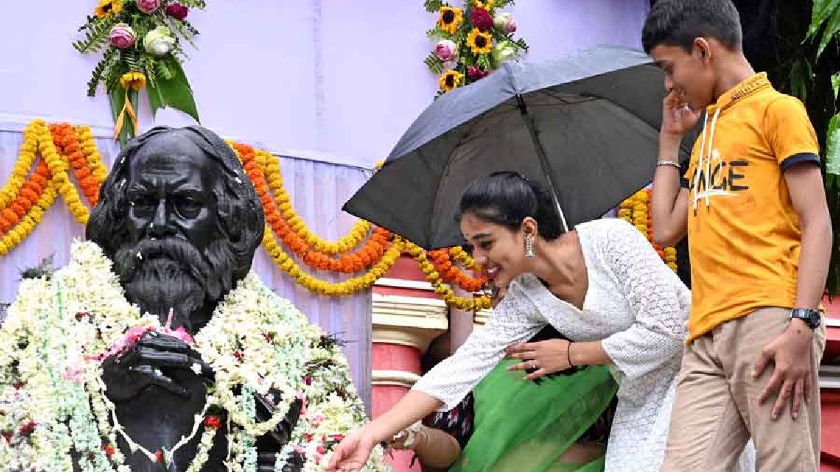 বিশ্বভারতীতে রবীন্দ্রজয়ন্তী, জোড়াসাঁকোতেও স্মরণ কবিগুরুকে