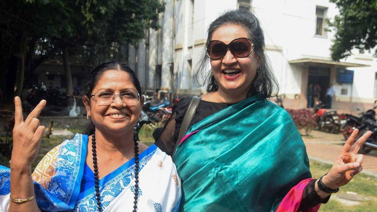 মোদী সরকারকে ‘প্রতারক’ বলে আক্রমণ সাগরিকা ও মমতা ঠাকুরের
