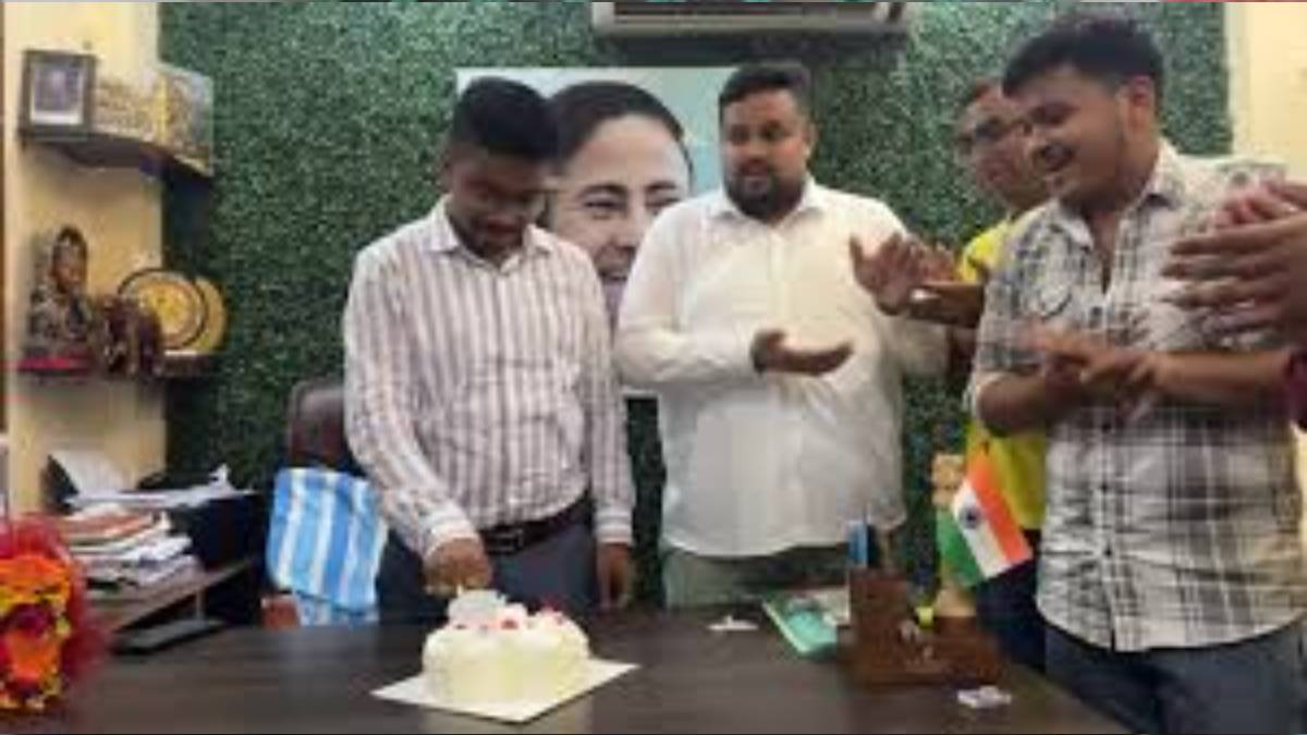 দেবরাজ চক্রবর্তী-ঘনিষ্ঠ তৃণমূল কাউন্সিলর গ্রেপ্তার, তোলাবাজির অভিযোগে গ্রেপ্তার