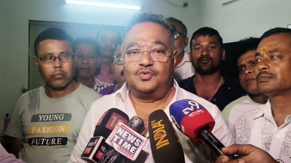 বিজেপির পতাকা নিয়ে অশান্তি করছে তৃণমূল কর্মীরা: শমীক ভট্টাচার্য
