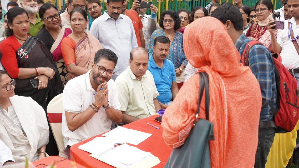 বঞ্চনার প্রতিকার চেয়ে বিধায়কের দরবারে জনজোয়ার