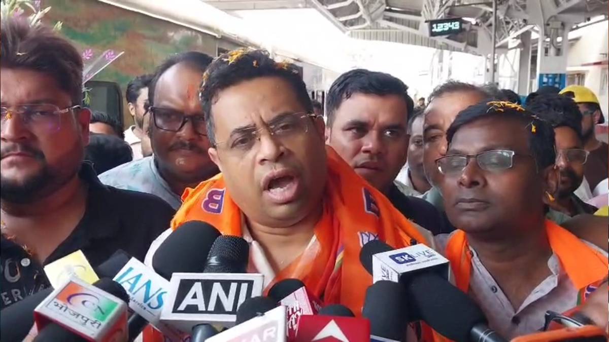 নৃশংসতার বিরুদ্ধেই জনরোষের বহিঃপ্রকাশ, অভিষেক প্রসঙ্গে মন্তব্য সৌমিত্র খাঁর
