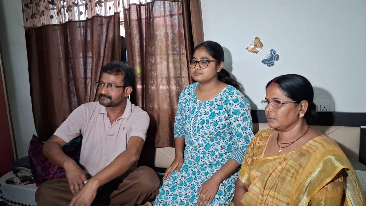 শিলিগুড়ির গর্ব শ্রেয়সী শীল, উচ্চমাধ্যমিকে রাজ্যস্তরে অষ্টম