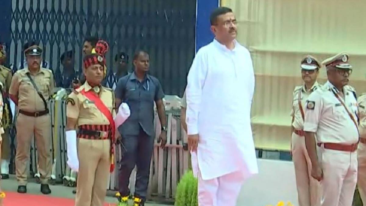 নবান্নে মুখ্যমন্ত্রী শুভেন্দু অধিকারীকে দেওয়া হল ‘গার্ড অব অনার’