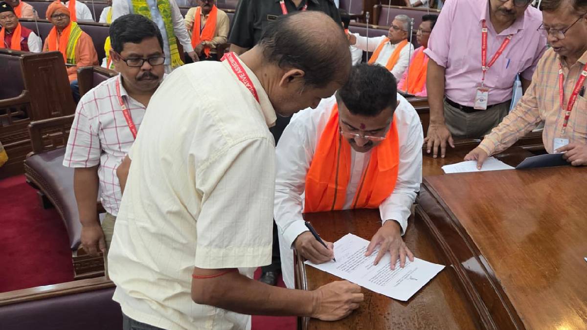 নন্দীগ্রাম আসন ছাড়লেন মুখ্যমন্ত্রী শুভেন্দু অধিকারী