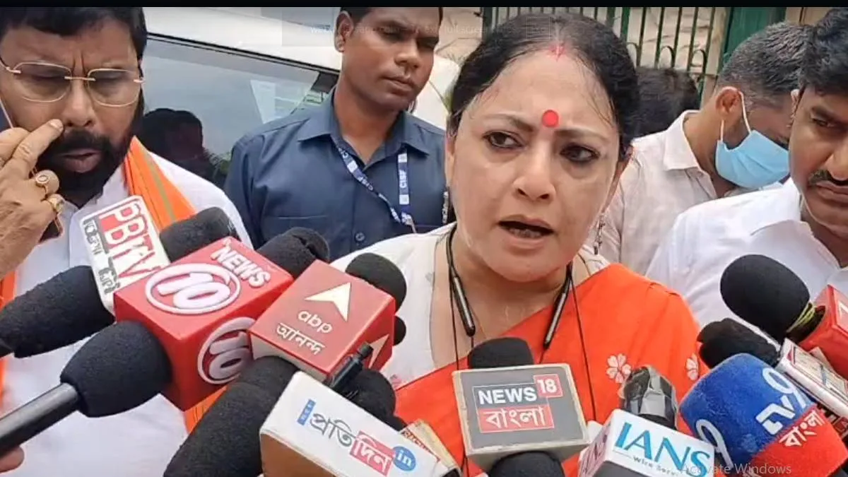 দুর্গাপুরে সিএমইআরআই পরিদর্শনে অগ্নিমিত্রা পাল, বর্জ্য ব্যবস্থাপনায় কেন্দ্রের প্রযুক্তি ব্যবহারের উদ্যোগ