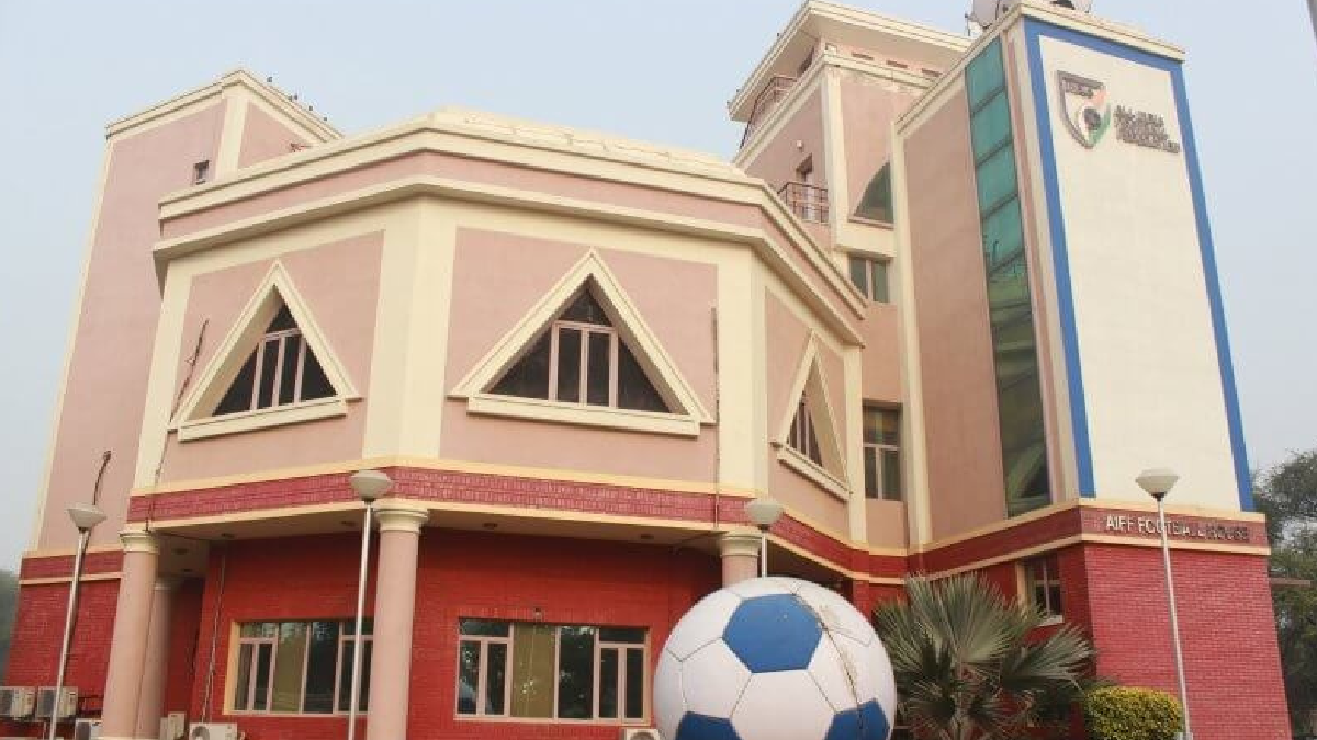 ফুটবল ফেডারেশনের নাম বদলের ‘সিদ্ধান্ত’ নিয়ে বিভ্রান্তি, সভায় আলোচনা না করেই প্রস্তাব পাস? উঠছে প্রশ্ন