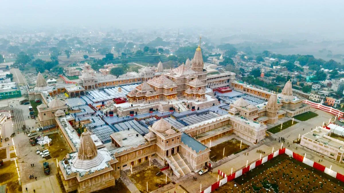 রাম মন্দিরে চুরির ঘটনায় জরুরি ভিত্তিতে মামলার শুনানিতে নারাজ শীর্ষ আদালত