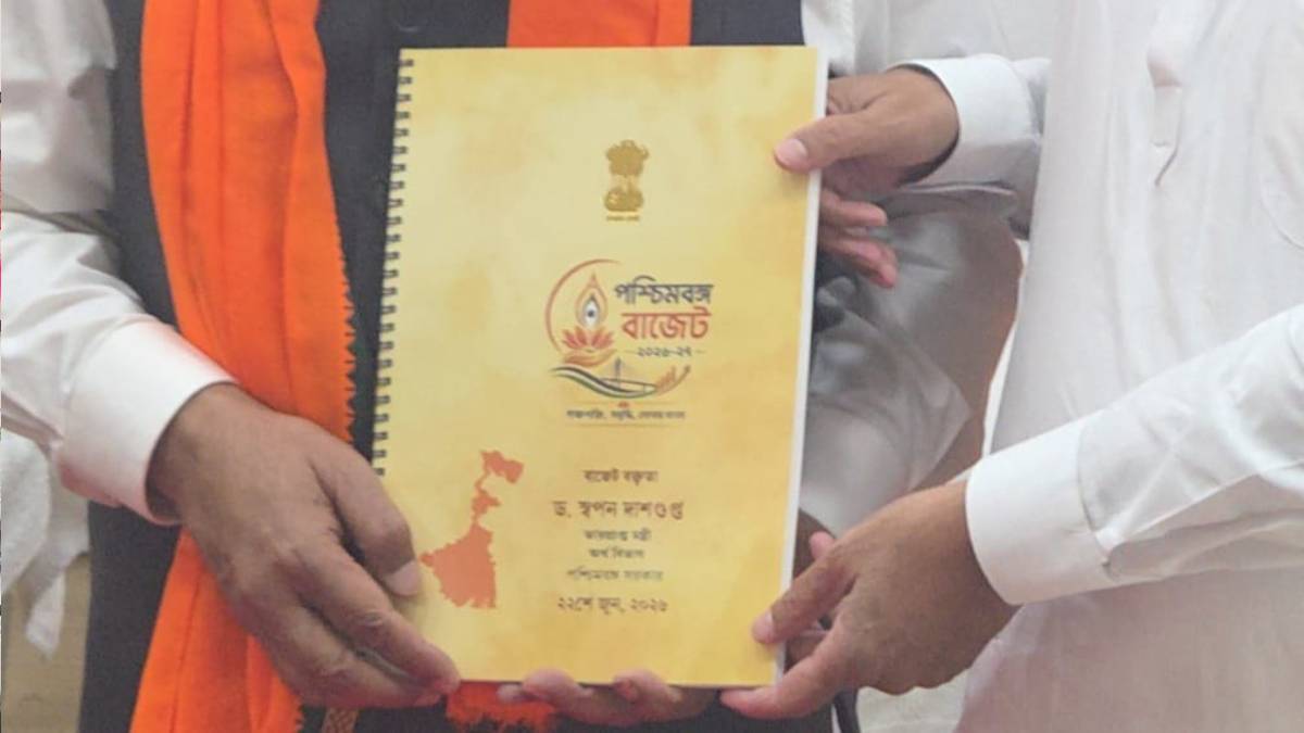 কল্যাণীতে দ্বিতীয় বিমানবন্দর গড়ার পরিকল্পনা, পাশাপাশি নতুন বিমানবন্দর পুরুলিয়া, বালুরঘাট ও মালদহে