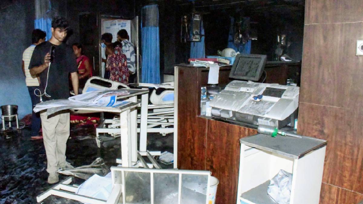 দিল্লির পর বিহার, মুজফ্‌ফরপুরের হাসপাতালের আইসিইউতে আগুনে মৃত অন্তত ৪