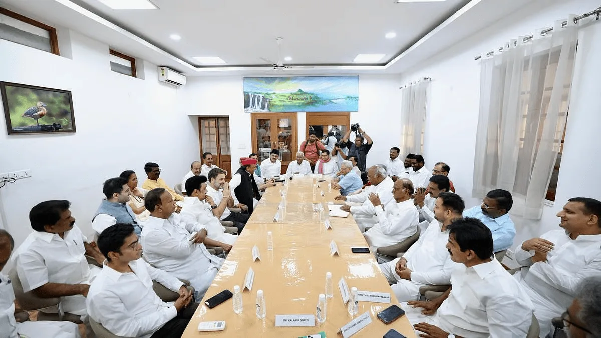 SIR ইস্যুতে ফের সুপ্রিম দরজায় ইন্ডি জোট: প্রধান বিচারপতির কাছে পাঠানো চিঠিতে চমক, সই আপ-ডিএমকেরও