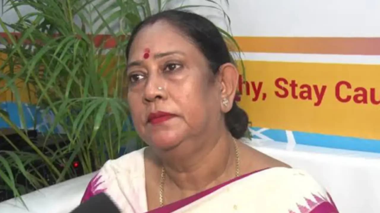 বিধাননগর পুরসভায় ডামাডোল, পদত্যাগ করলেন মেয়র কৃষ্ণা চক্রবর্তী