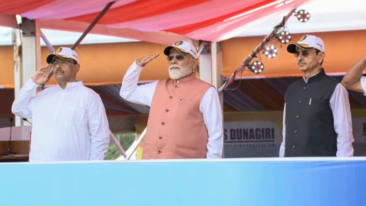 তিনটি যুদ্ধজাহাজের উদ্বোধন করলেন প্রধানমন্ত্রী মোদী
