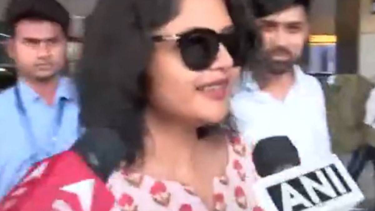 ‘সময় এলে মুখ খুলব’, জানালেন সায়নী ঘোষ