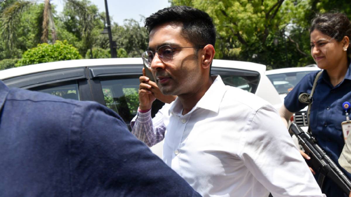কলকাতা হাইকোর্টের দুয়ারে অভিষেক, বিমানবন্দর কর্তৃপক্ষের সঙ্গে যোগাযোগ সিআইডির!
