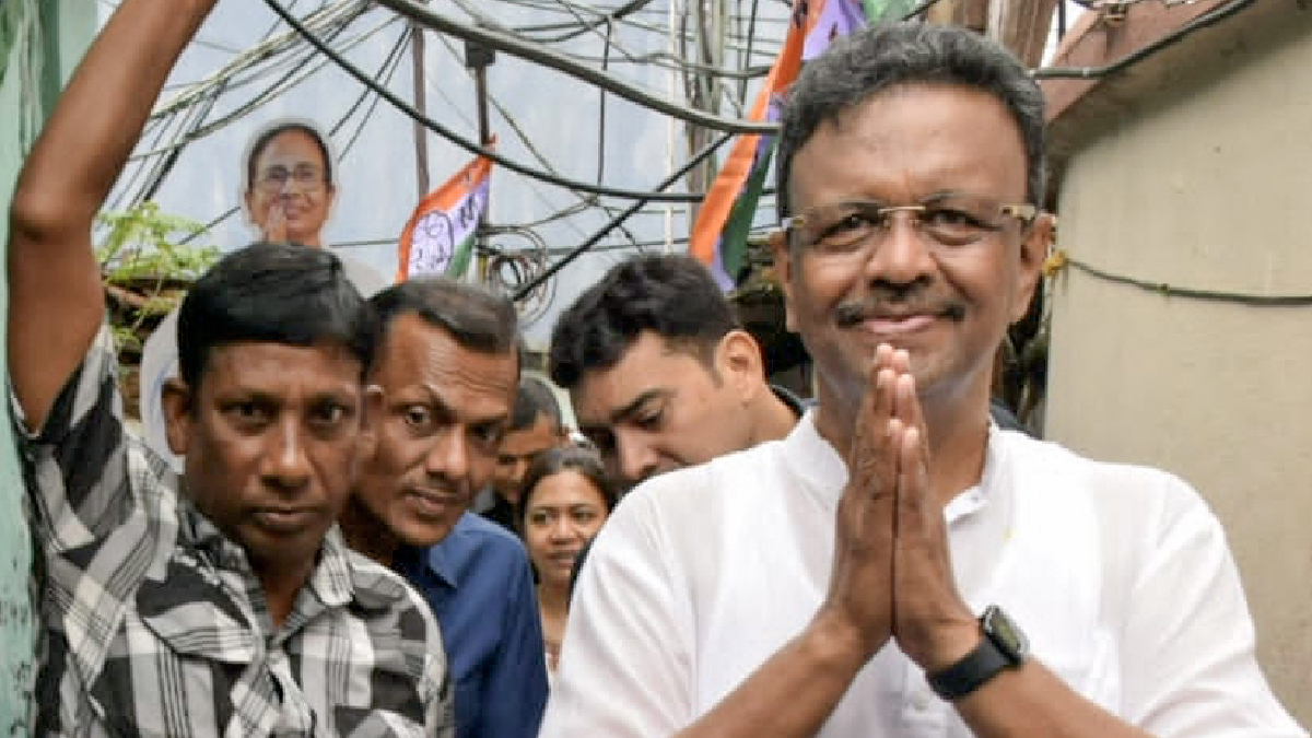 পদত্যাগ করলেন ফিরহাদ হাকিম