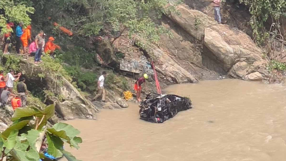 তিস্তার গর্ভে মিলল নিখোঁজ গাড়ি, শিশুসহ চার জনের মর্মান্তিক মৃত্যু