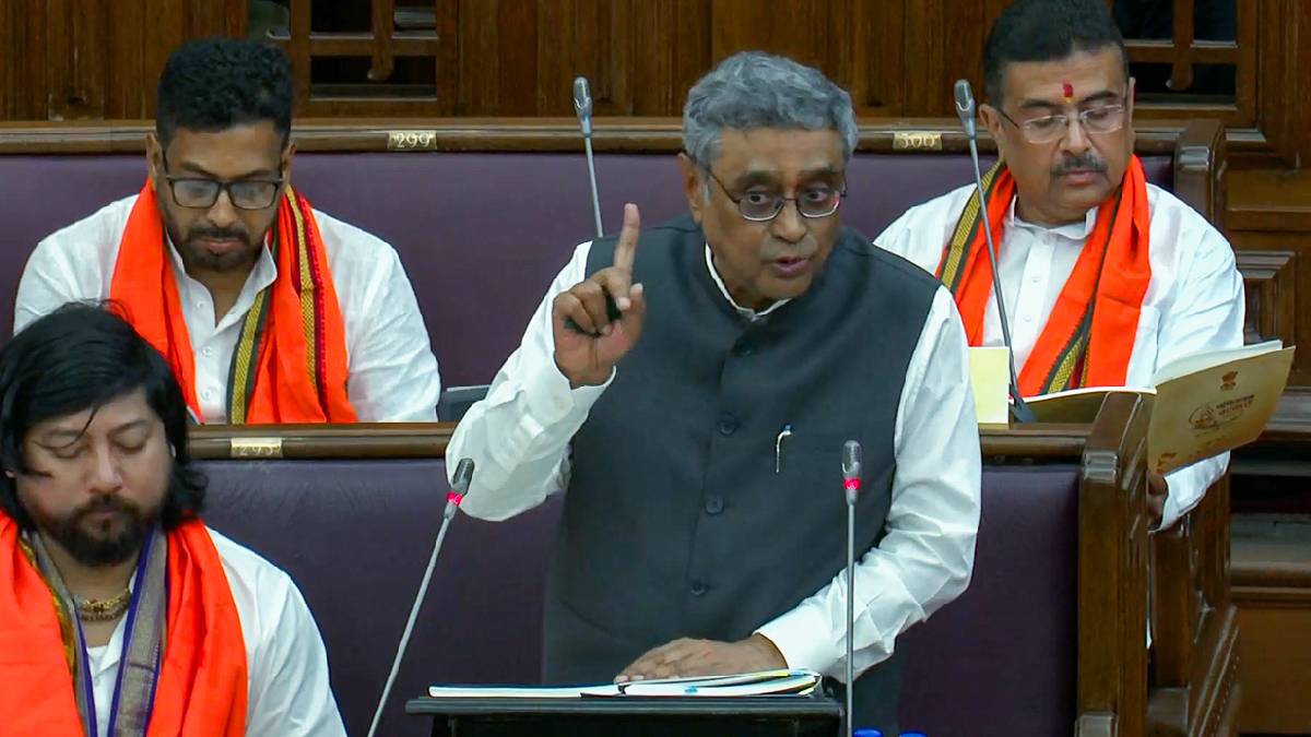 বিদ্যুৎ বিলে বড় ছাড় রাজ্য বাজেটে, উপকৃত হবেন রাজ্যবাসী ঘোষণা অর্থমন্ত্রীর