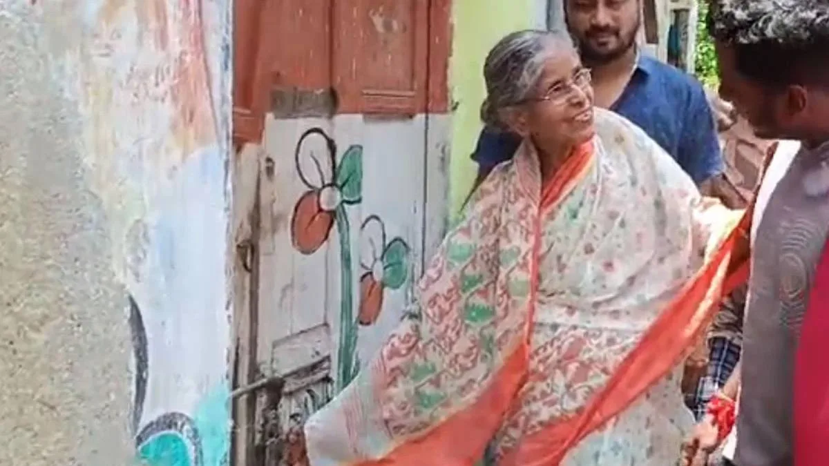 তৃণমূলের দখলদারি থেকে মুক্তি, বৃদ্ধ দম্পতির ঘরে এবার বৈধ চুক্তিতে বিজেপির দলীয় কার্যালয়